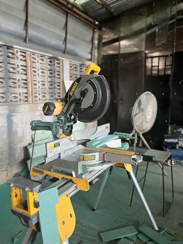 บริการตัด แกะ ฉลุ ด้วยเครื่อง CNC เร้าเตอร์